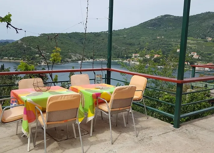 Bodul Vacation - Two Bedroom With Terrace And Sea View *