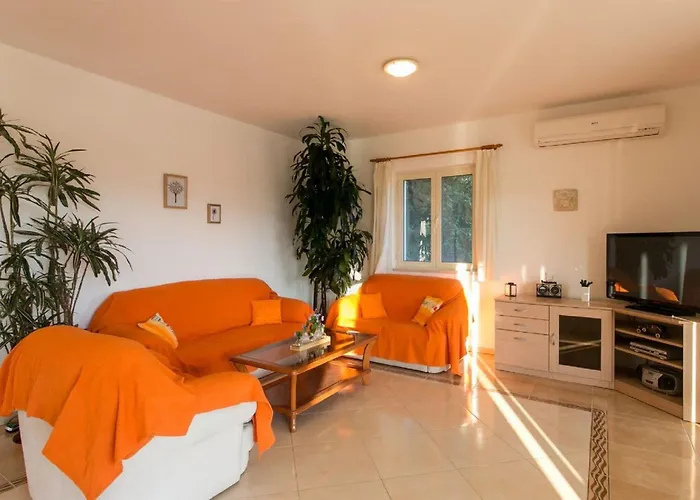 Bodul Vacation - Two Bedroom With Terrace And Sea View شقة