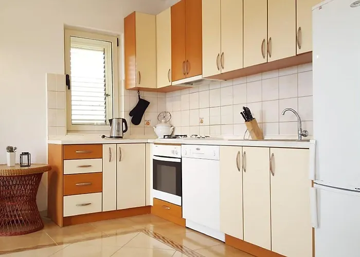 Bodul Vacation - Two Bedroom With Terrace And Sea View شقة زاتون