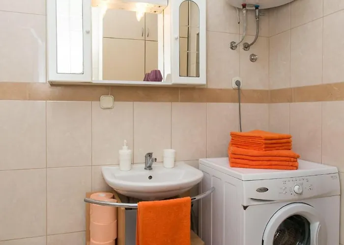 Bodul Vacation - Two Bedroom With Terrace And Sea View *