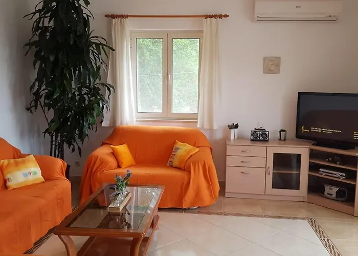 Bodul Vacation - Two Bedroom With Terrace And Sea View زاتون