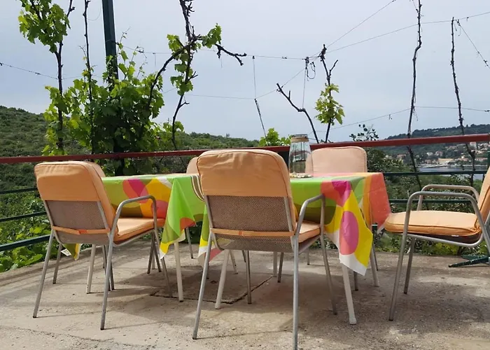 Bodul Vacation - Two Bedroom With Terrace And Sea View *