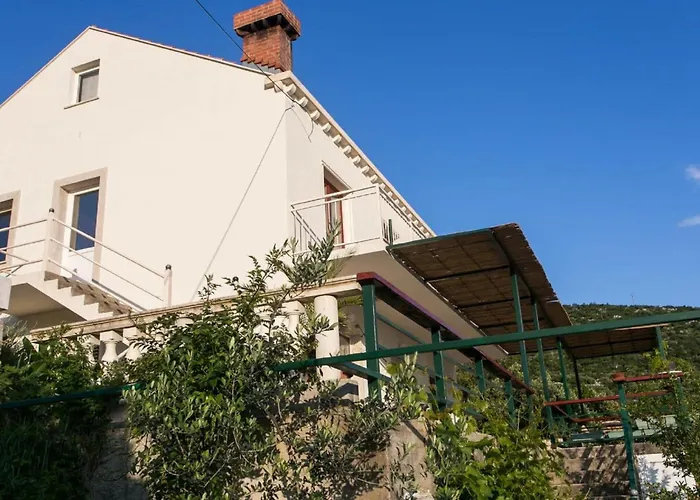 Bodul Vacation - Two Bedroom With Terrace And Sea View *