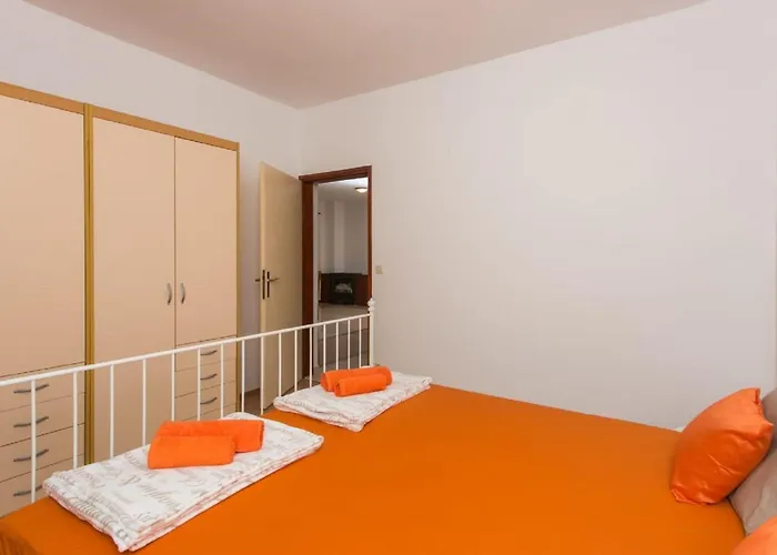 Bodul Vacation - Two Bedroom With Terrace And Sea View